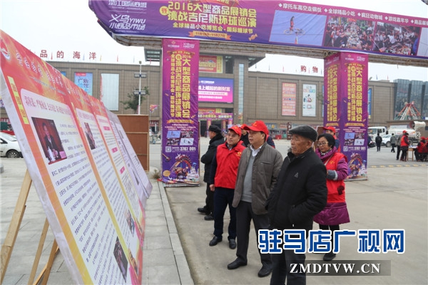 认真阅读.JPG