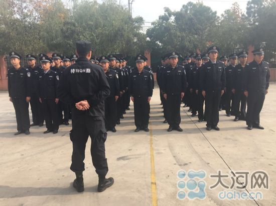 一个民警负责万人安全 “加强连”增援豫龙派出所