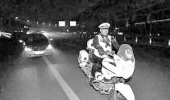 为帮患病女童转院 许昌郑州交警医护人员爱心接力