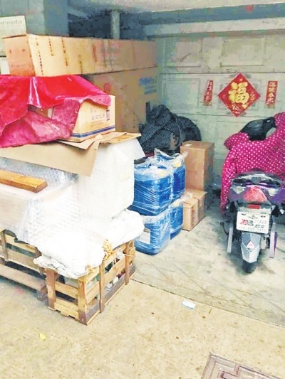 住户改商户车库改仓库 郑州这个小区居民直想哭