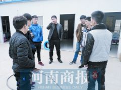 郑州一驾校承诺45天拿证 学员快俩月还没考上科目一