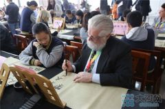 美国中小学校长代表访华团访问郑州 吃上中国传统文化“大餐”