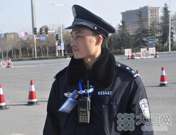 【身边的感动】彭天龙：迎着毒贩枪口冲上去的拼命三郎