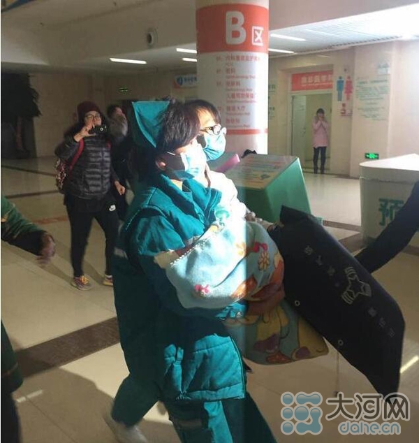 河南全省网友爱心接力 救助驻马店33天先心病患儿