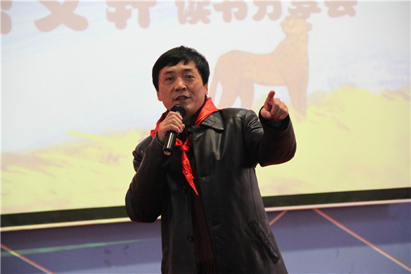 著名作家曹文轩与郑州学生面对面 来看传授了啥创作心得