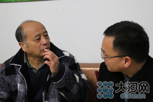 【身边的感动】夏邑县法官李伟：双目失明却盼再干俩月