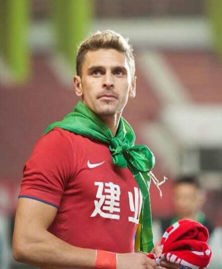 伊沃宣布离开建业：难说再见 感谢球迷支持！