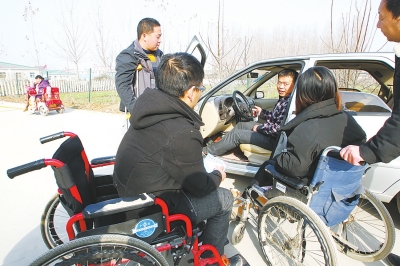 河南首家残疾人驾培中心“满月” 近300人报名考驾照