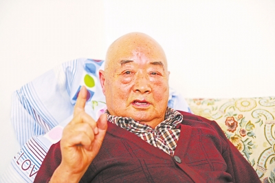 6万中原儿女进疆屯垦戍边60年 天山南北荒漠变良田