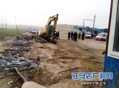 重拳出击，坚决取缔公路沿线非法砂石料场