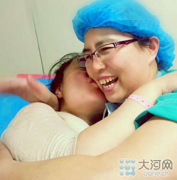 2016年感动河南的10张医务照片 看的越多越泪奔