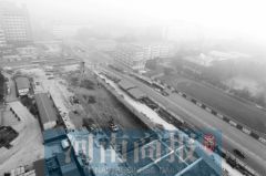 全省多个城市空气质量爆表 四面“霾”伏？冷空气要来“解围”