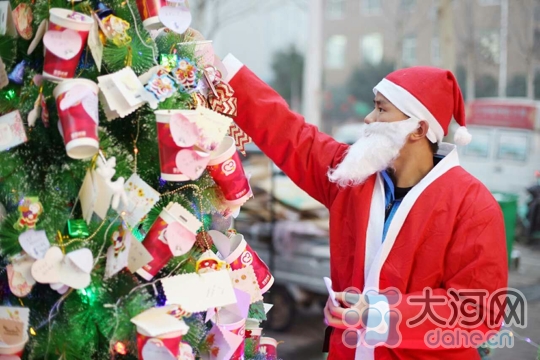 梦想成真 郑州女大学生买杯奶茶获五万助梦金