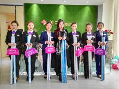 驻马店美兰德情系留守儿童为于楼小学捐赠7000元教学设施