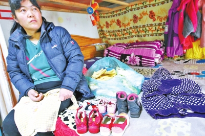 女儿在郑州走失 12年了爸爸妈妈还在嵩山路等她