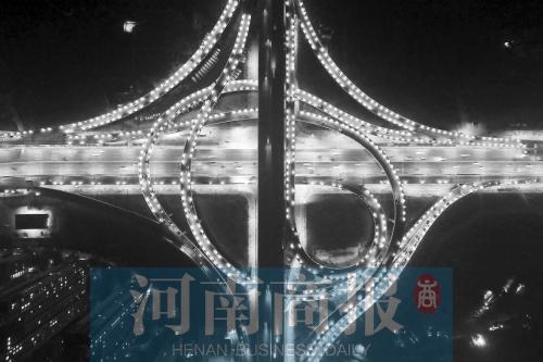 陇海快速路路灯“罢工” 官方回应：还在办手续