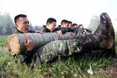 【视觉】致敬军人！这条微信，每张图都淌着汗水与荣耀……