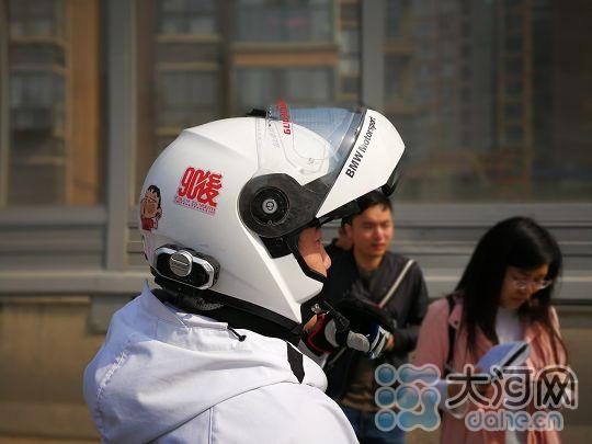 郑州交警打“组合拳”治交通乱象④:上高架的“小电电们”这回懵了
