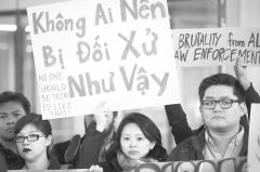 越南舆论痛斥美联航暴力赶客 越网友：比美国自诩的文明差太远