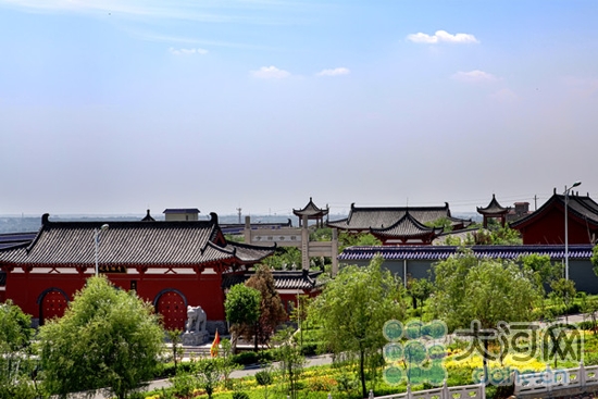 魅力泰山村：争当美丽乡村建设排头兵
