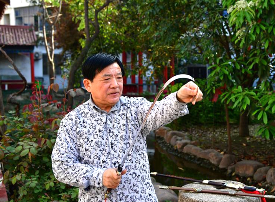 西平棠溪宝剑：千锤百炼传承铸剑技艺 