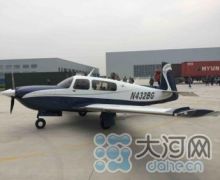 大河网探营2017航展特技飞机组装地 试乘“空中法拉利”