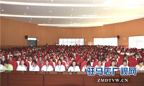11、参加启动仪式的学生代表.jpg