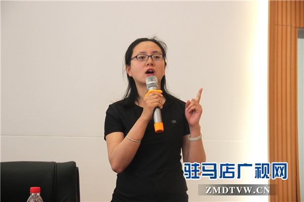 10、幼儿保育教师马丽娜授课.jpg