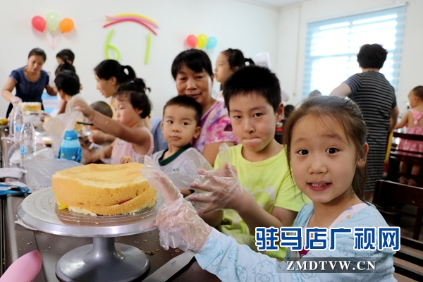 DIY蛋糕制作活动现场一.JPG