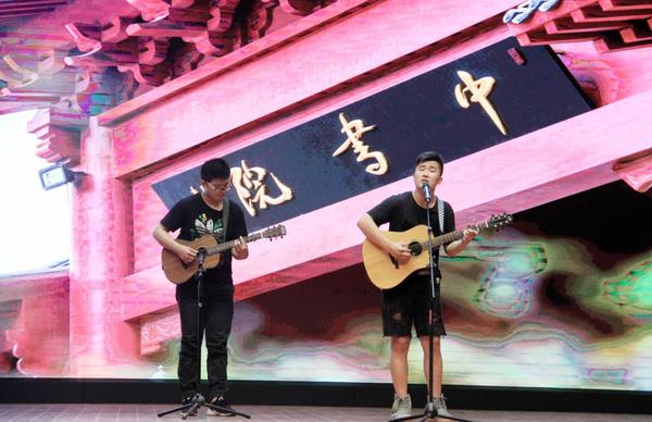 毕业季！郑州九中校长田宝宏：高考并非终点 心中有梦随处有好风景