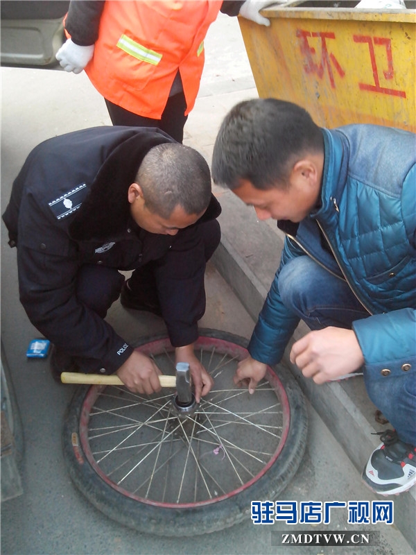 1、舒向田与环卫工人座谈交流.jpg