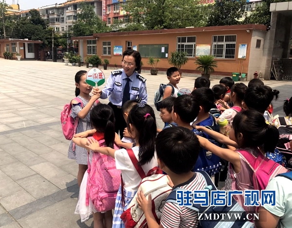护航校园.jpg