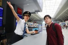 郑州铁路局启用新列车运行图 首开郑州至邓州特快双层空调列车