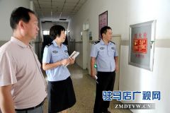 平舆县公安局民警深入场所查安全