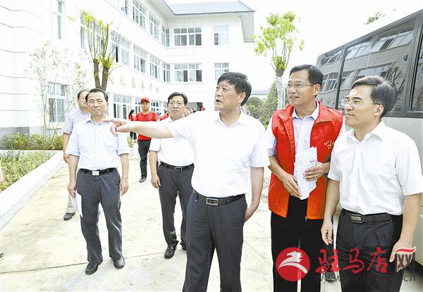 余学友深入中心城区周边乡镇督导检查创文工作