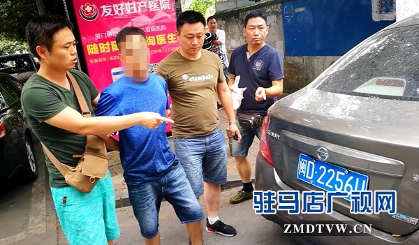 在厦门抓获电信诈骗嫌疑人，右一为胡凯_副本.jpg