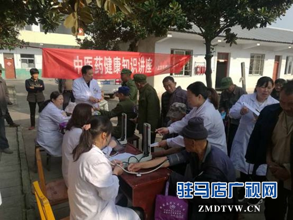 2、我老人检查身体5.jpg