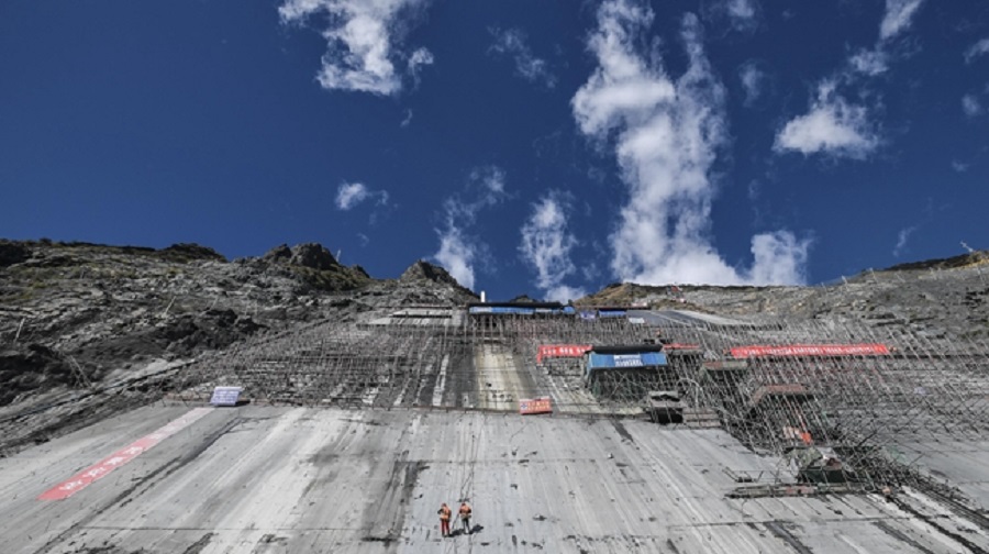 两河口水电站加紧建设