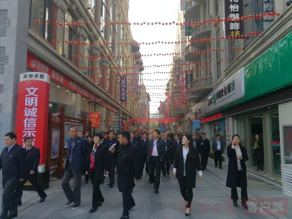 驻马店：打造一条文明的天街