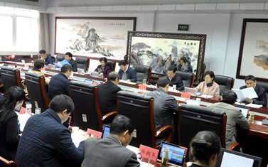 张昕主持召开全市重点项目建设推进会