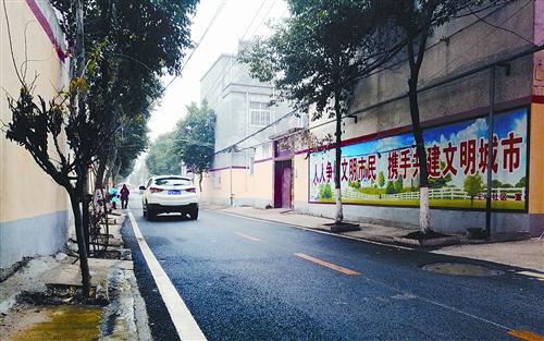 驻马店中心城区背街小巷变亮丽风景