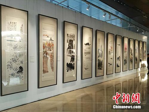 齐白石作品《山水十二条屏》在北京展出。<a target='_blank' href='http://www.chinanews.com/' >中新网</a>记者 宋宇晟 摄