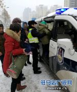 东高派出所组建临时应急救援小分队 服务辖区群众