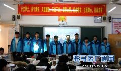 爱心人士捐助衣物 情暖贫困生