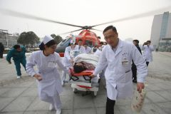 登封50岁主动脉夹层患者 32分钟转运至郑州上演空中救援