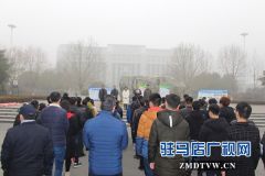 驻马店大中专学生走出校园 开展假期禁毒社会实践活动