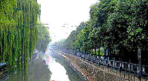 骏马河南段改造完毕 成居民休闲散步好去处