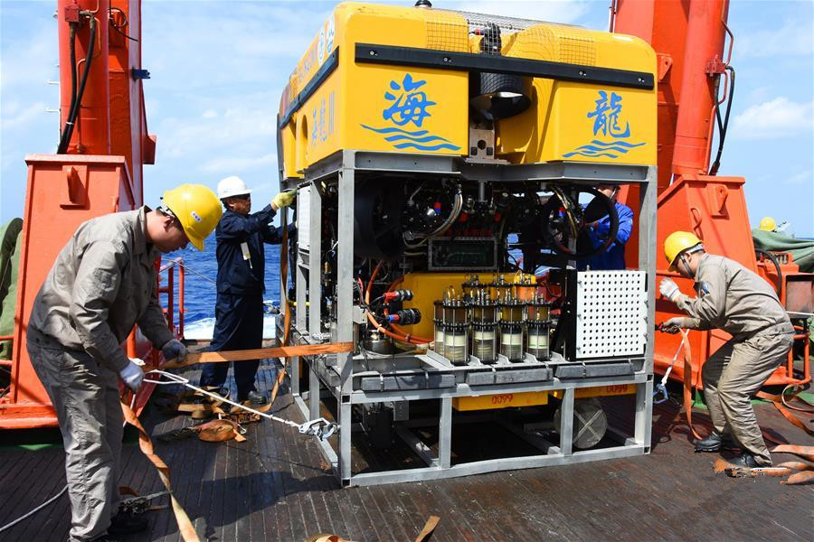 “海龙Ⅲ”潜水器首试成功潜水1690米
