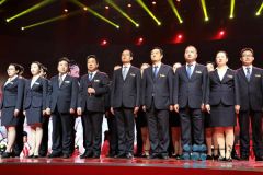 2017“感动中原”十大年度人物揭晓 捐献文物的何刚当选 