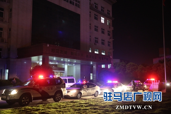 行动中集体出发.JPG